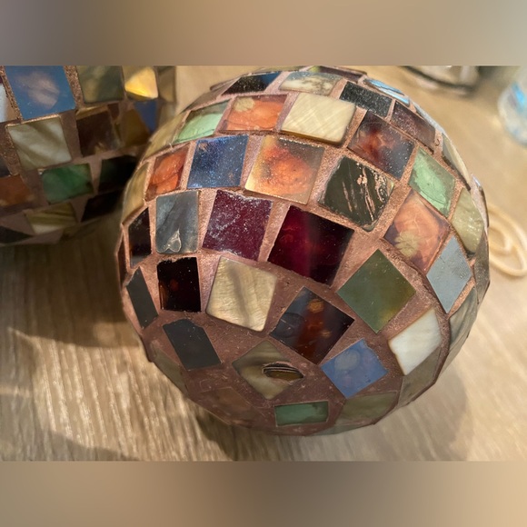 Set of Decorative Balls - Picture 5 of 7